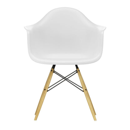 Eames Plastic Armchair DAW RE Ahorn gelblich Schwarz