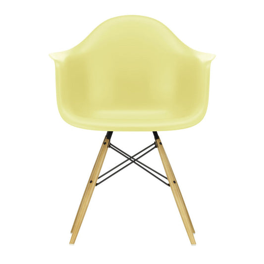 Eames Plastic Armchair DAW RE Ahorn gelblich Schwarz