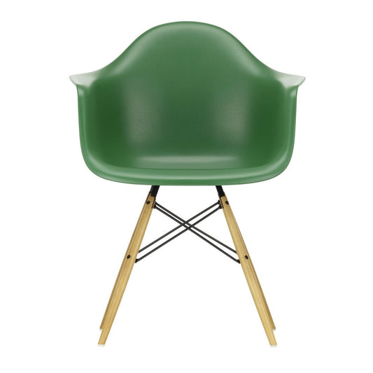 Eames Plastic Armchair DAW RE Ahorn gelblich Schwarz