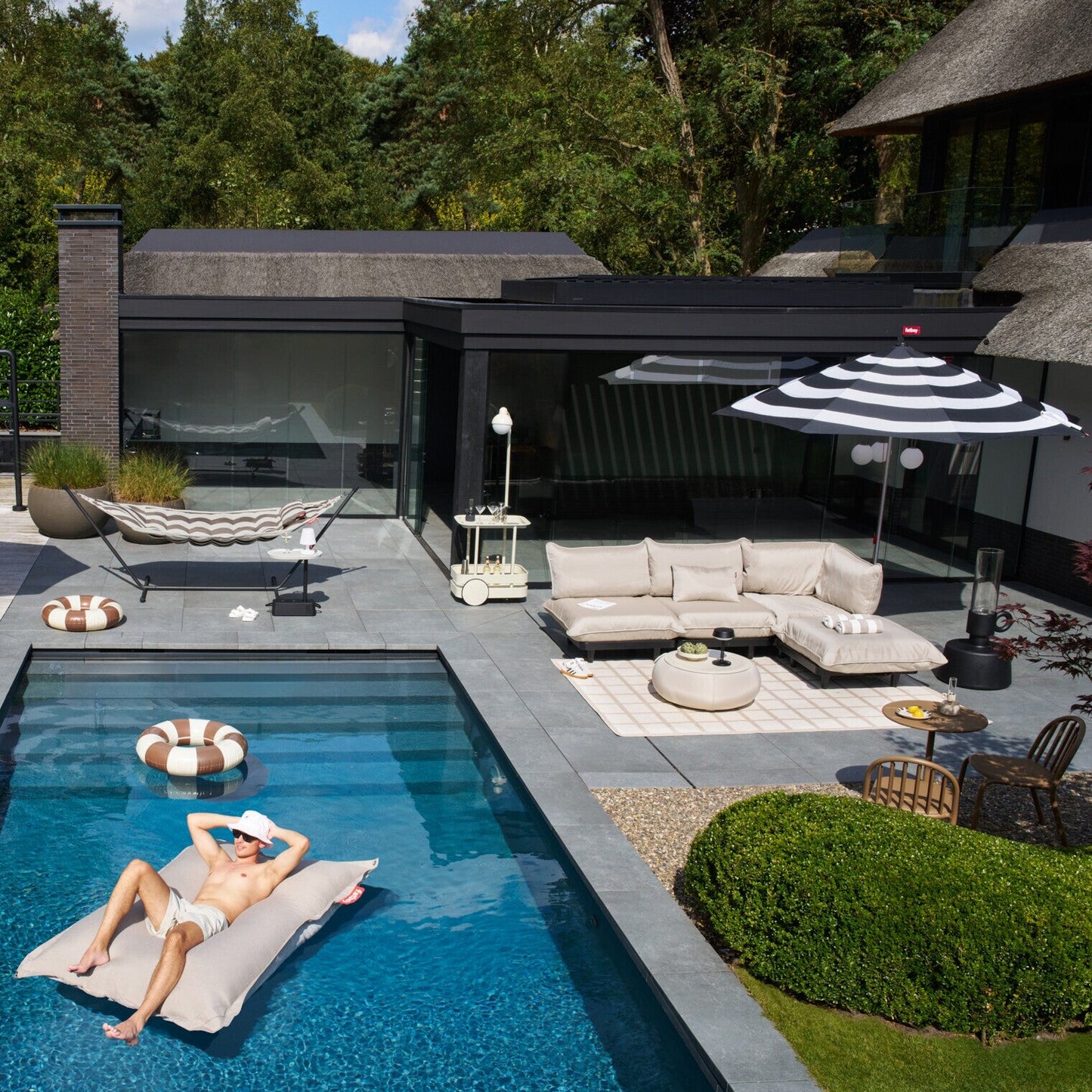 Paletti Outdoor Hocker Weiß