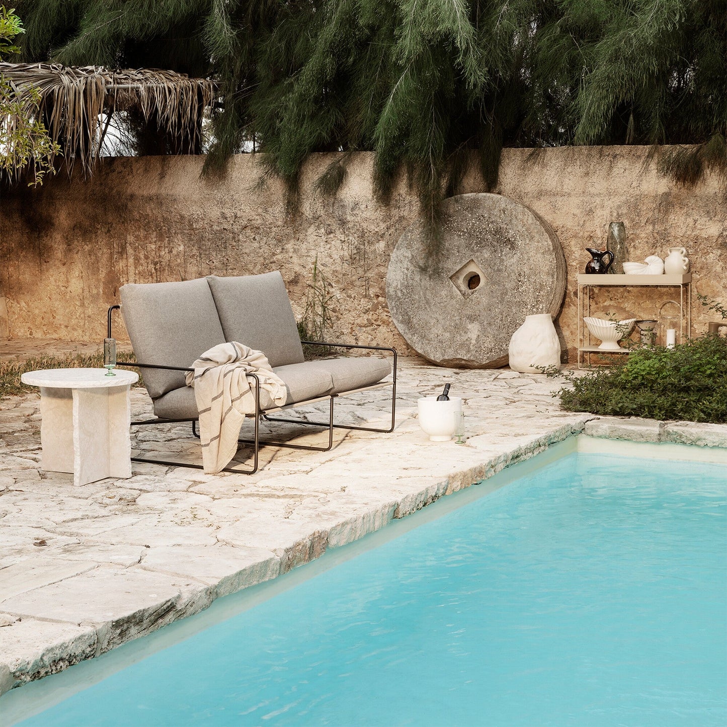 Desert Outdoor 2-Sitzer Sofa Schwarz