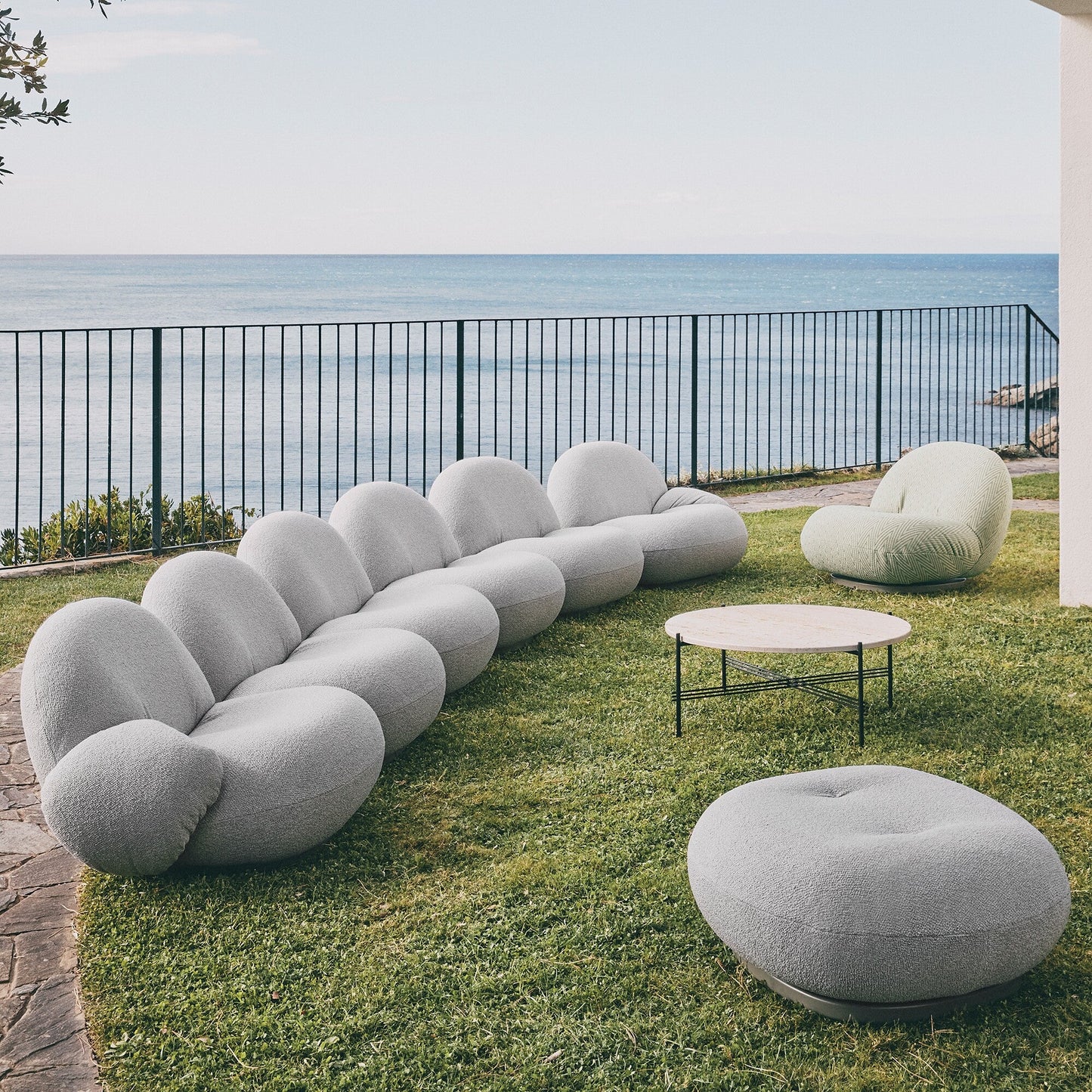 Pacha Outdoor Ottoman drehbar Hellgrau