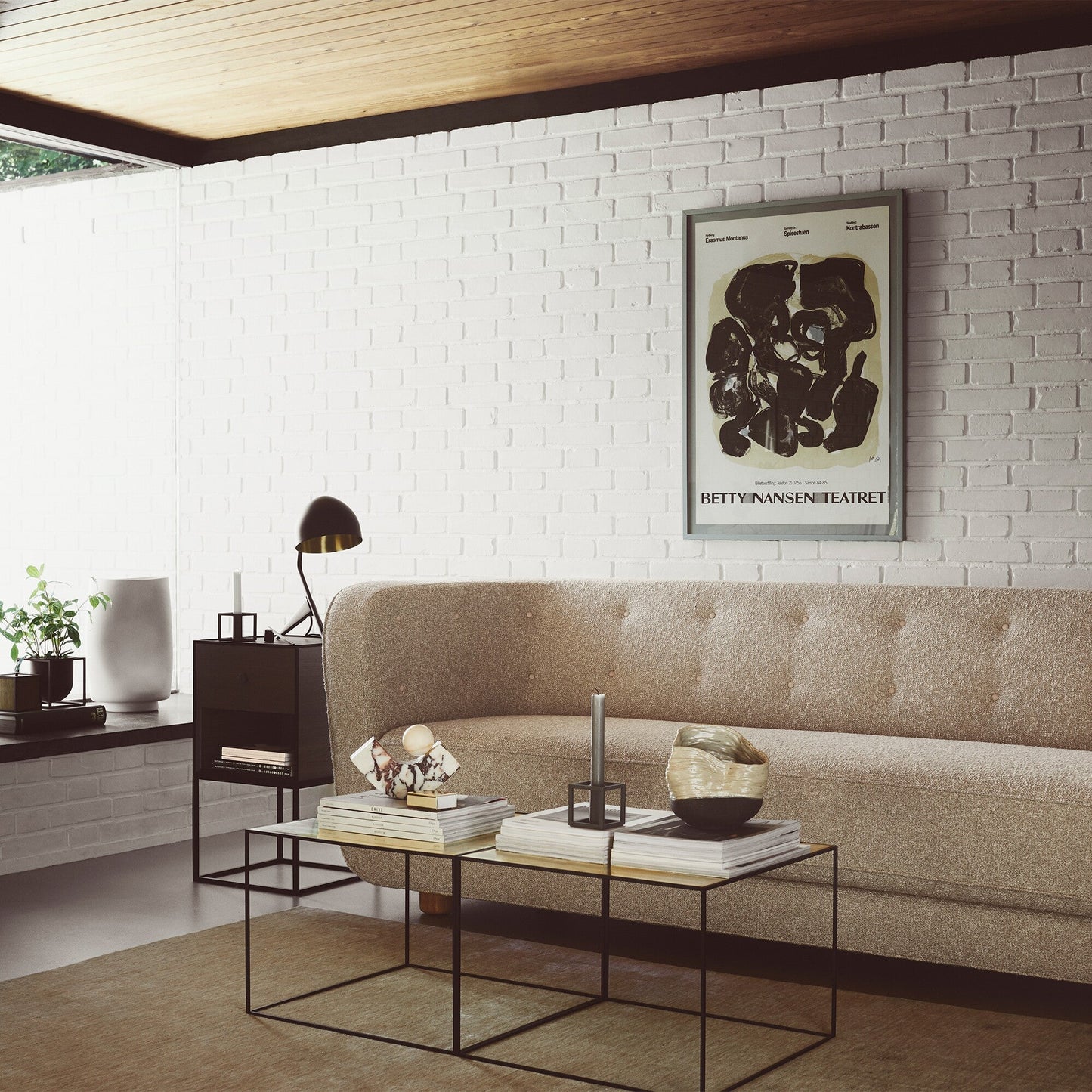 Frame 35 Sideboard mit 1 Schublade Schwarz