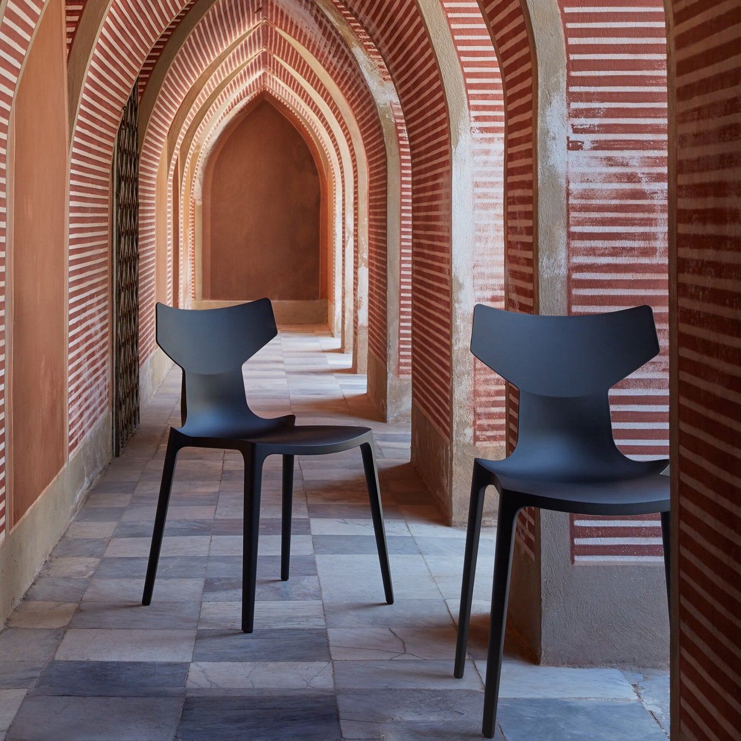 Re-Chair powered by Illy Schwarz