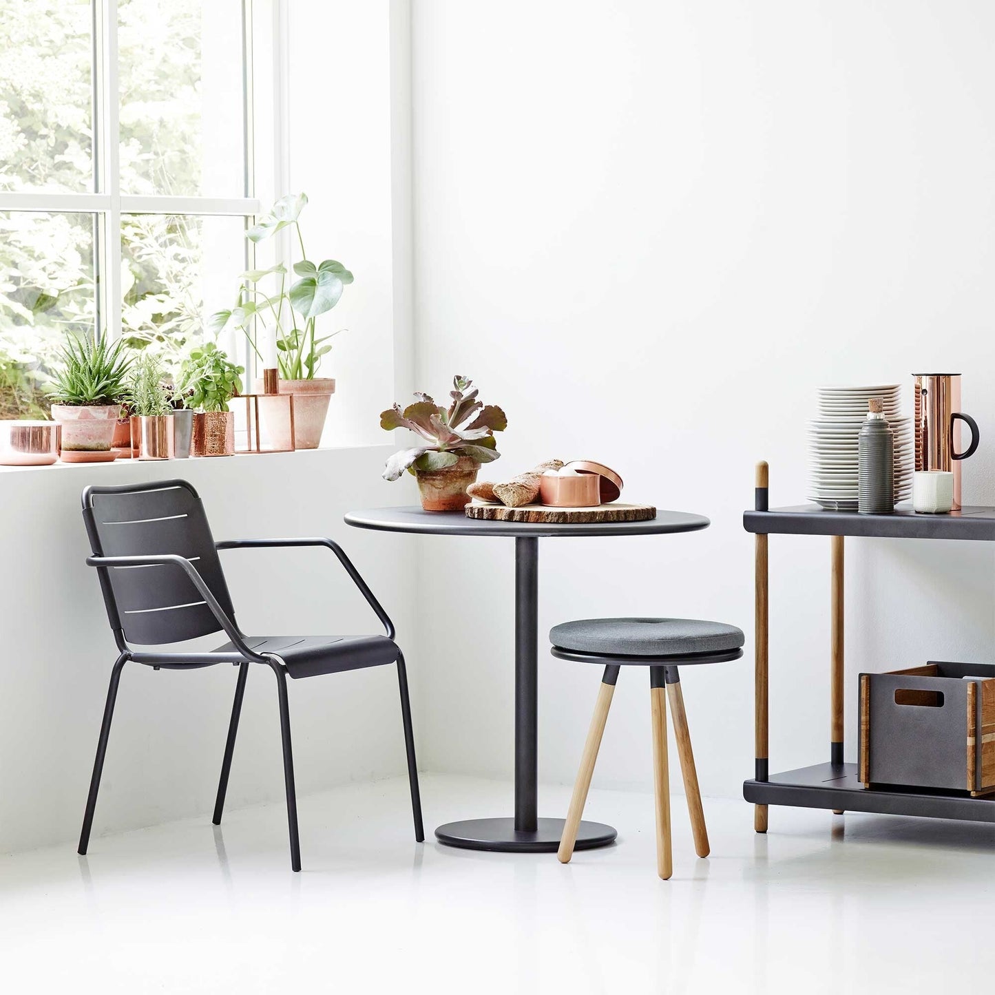 Copenhagen Gartenarmlehnstuhl Weiß