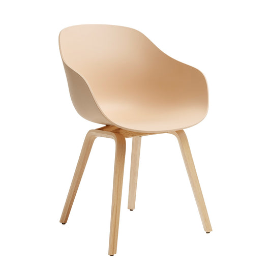 About a Chair AAC 222 2.0 Armlehnstuhl Eiche lackiert