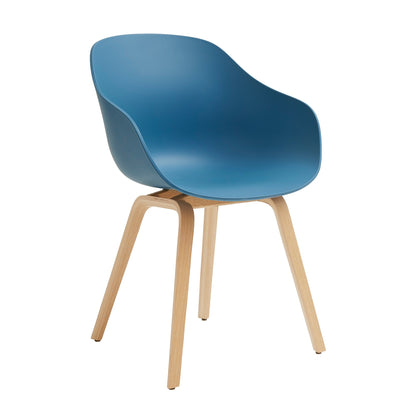 About a Chair AAC 222 2.0 Armlehnstuhl Eiche lackiert