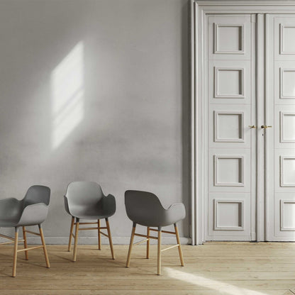 Form Armlehnstuhl Gestell Eiche Schwarz