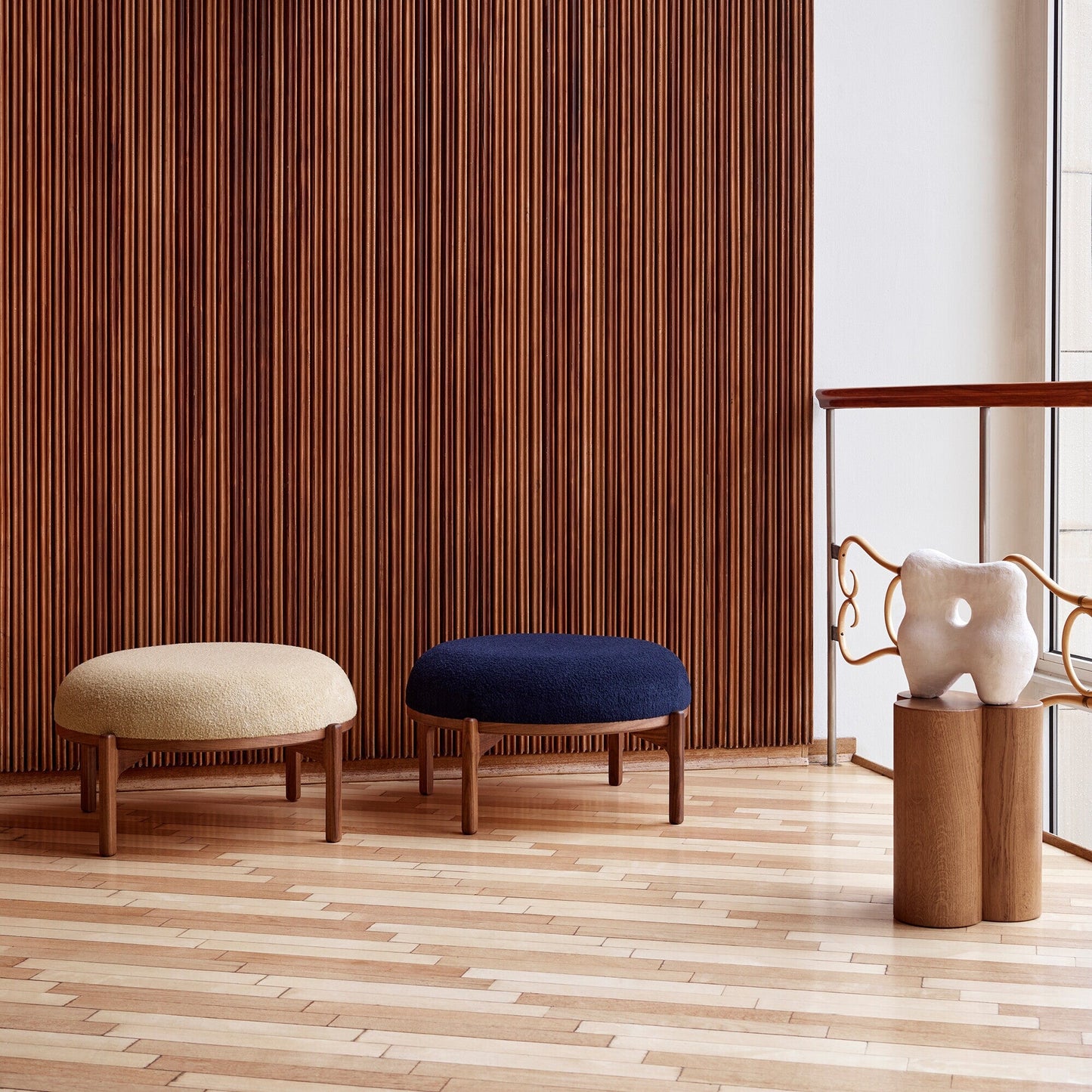 RF1903F Sideways Fußhocker