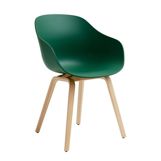 About a Chair AAC 222 2.0 Armlehnstuhl Eiche lackiert