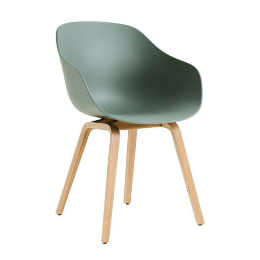 About a Chair AAC 222 2.0 Armlehnstuhl Eiche lackiert