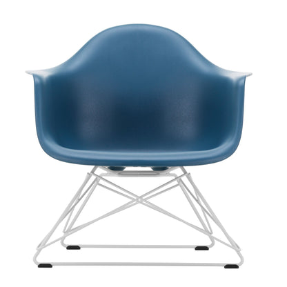 Eames Plastic Armchair LAR RE Gestell weiß Schwarz