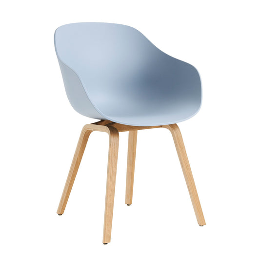 About a Chair AAC 222 2.0 Armlehnstuhl Eiche lackiert