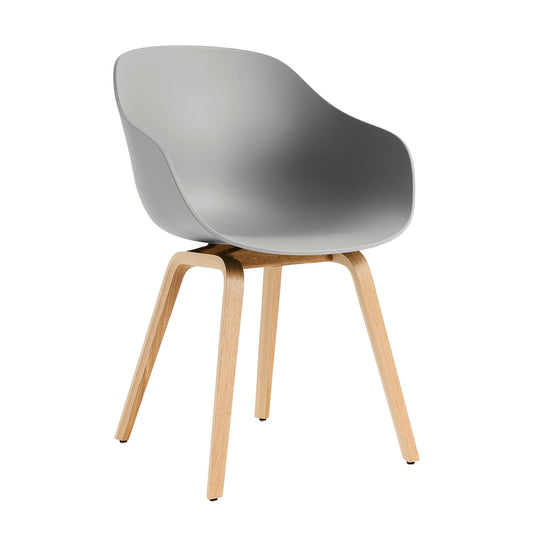 About a Chair AAC 222 2.0 Armlehnstuhl Eiche lackiert