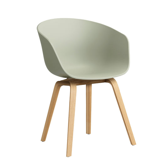 About a Chair AAC 22 2.0 Armlehnstuhl Eiche lackiert