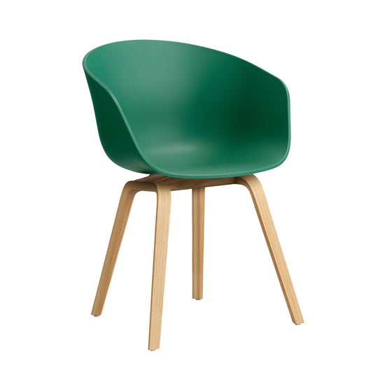 About a Chair AAC 22 2.0 Armlehnstuhl Eiche lackiert