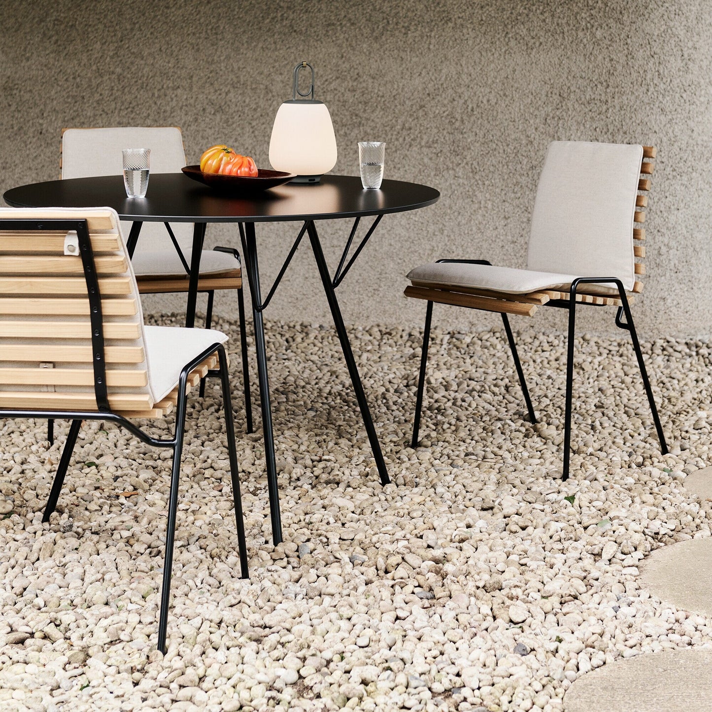 Royal Festival Hall RD6 Terrassentisch Schwarz