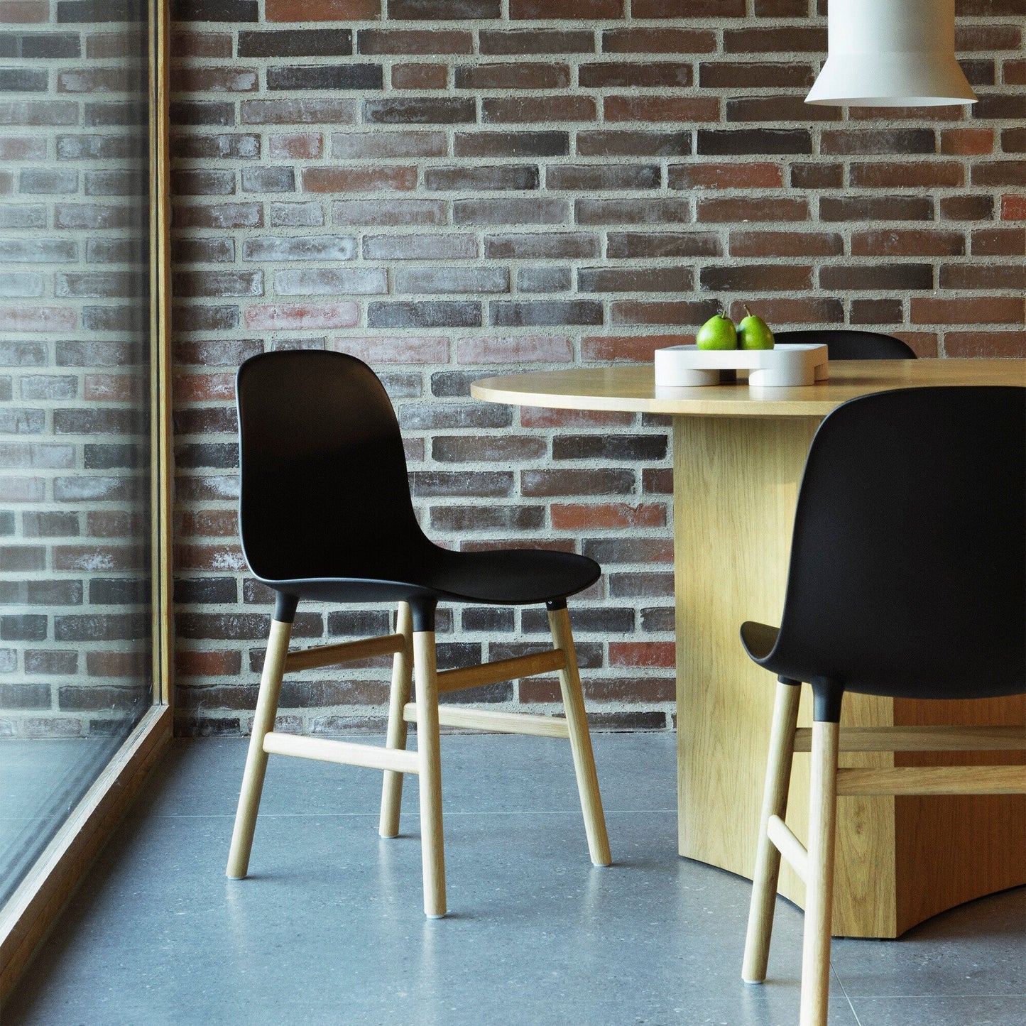 Form Stuhl Gestell Eiche Schwarz