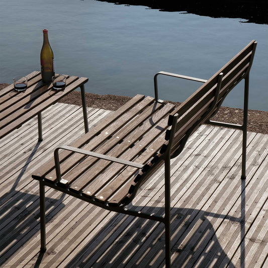 Traverse Lounge Gartenbank mit Armlehnen Hellgrau