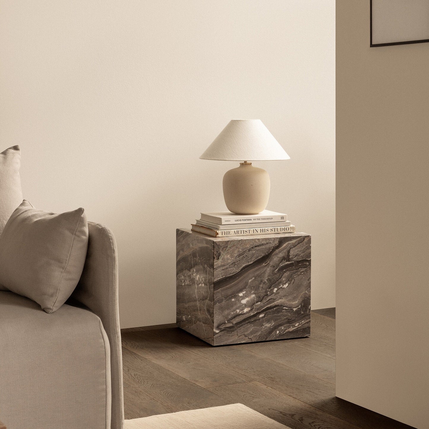 Plinth Cubic Beistelltisch Schwarz